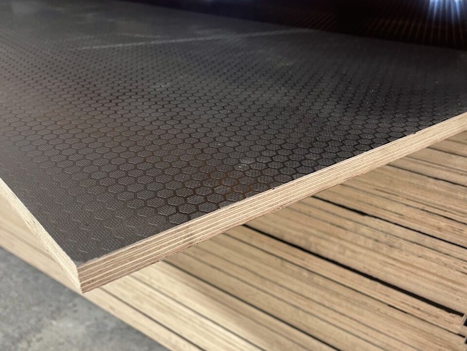 18mm-Formply-Anti-Slip-2400-x-1200